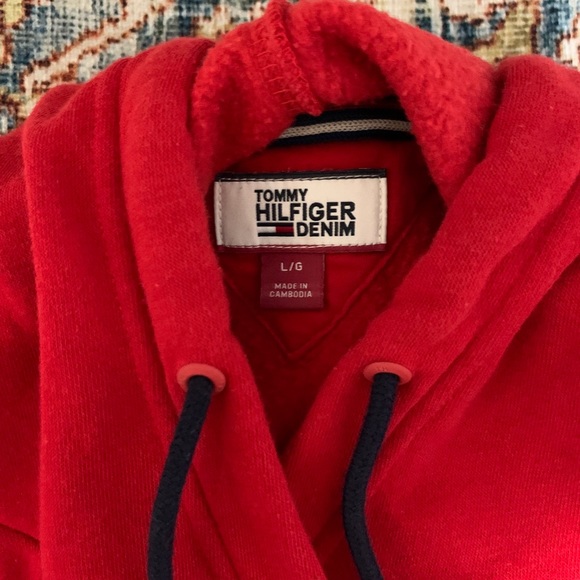 Tommy Hilfiger Cropped Hoodie - Picture 2 of 2